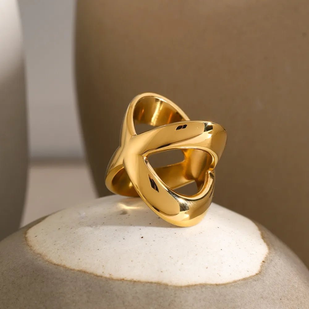 18K Gold - Plated Crisscross Ring - Extrinsic Beauty