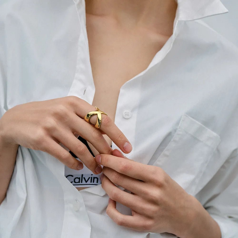18K Gold - Plated Crisscross Ring - Extrinsic Beauty