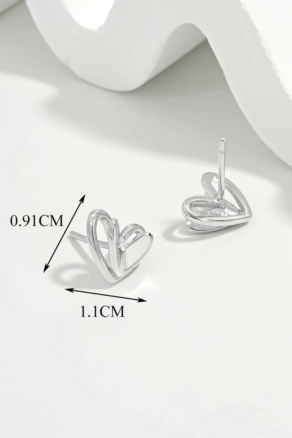 925 Sterling Silver Heart Stud Earrings - Extrinsic Beauty