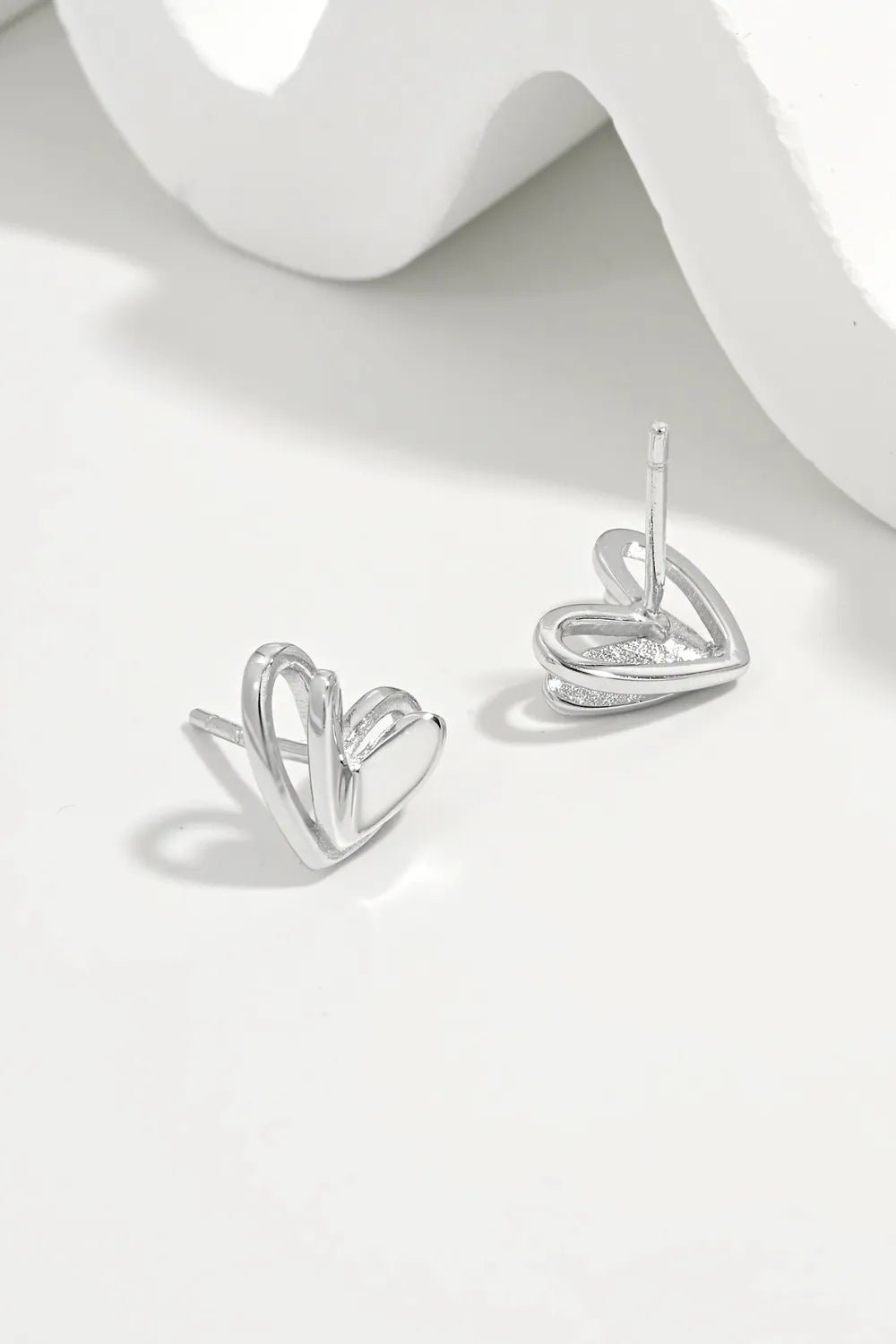 925 Sterling Silver Heart Stud Earrings - Extrinsic Beauty