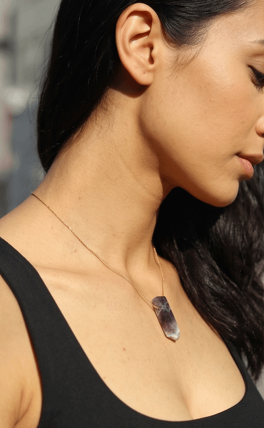 18k gold amethyst bar pendant necklace with thin chain, model side view