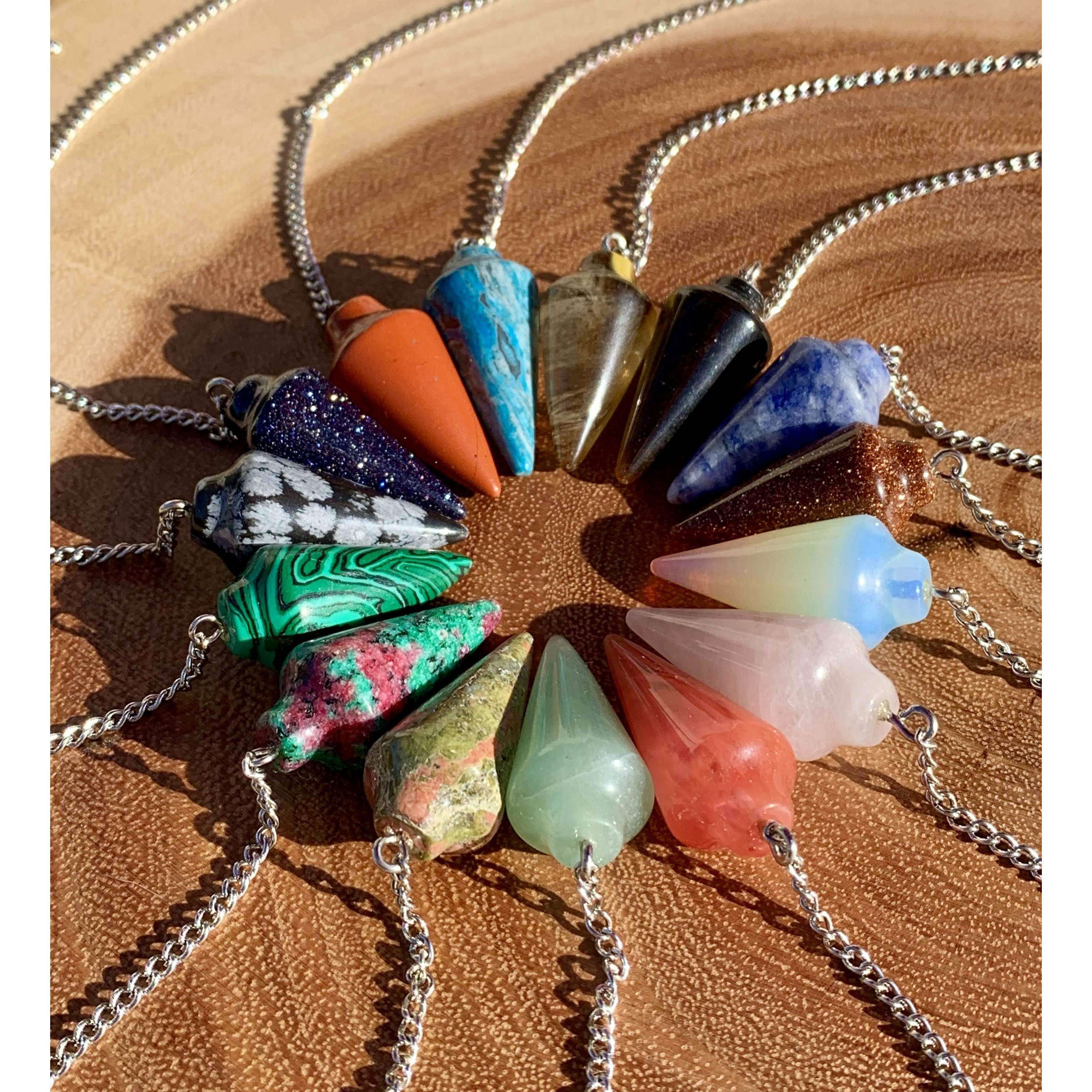 Reconstructed malachite pendulum set with mixed-color stones and silver chains